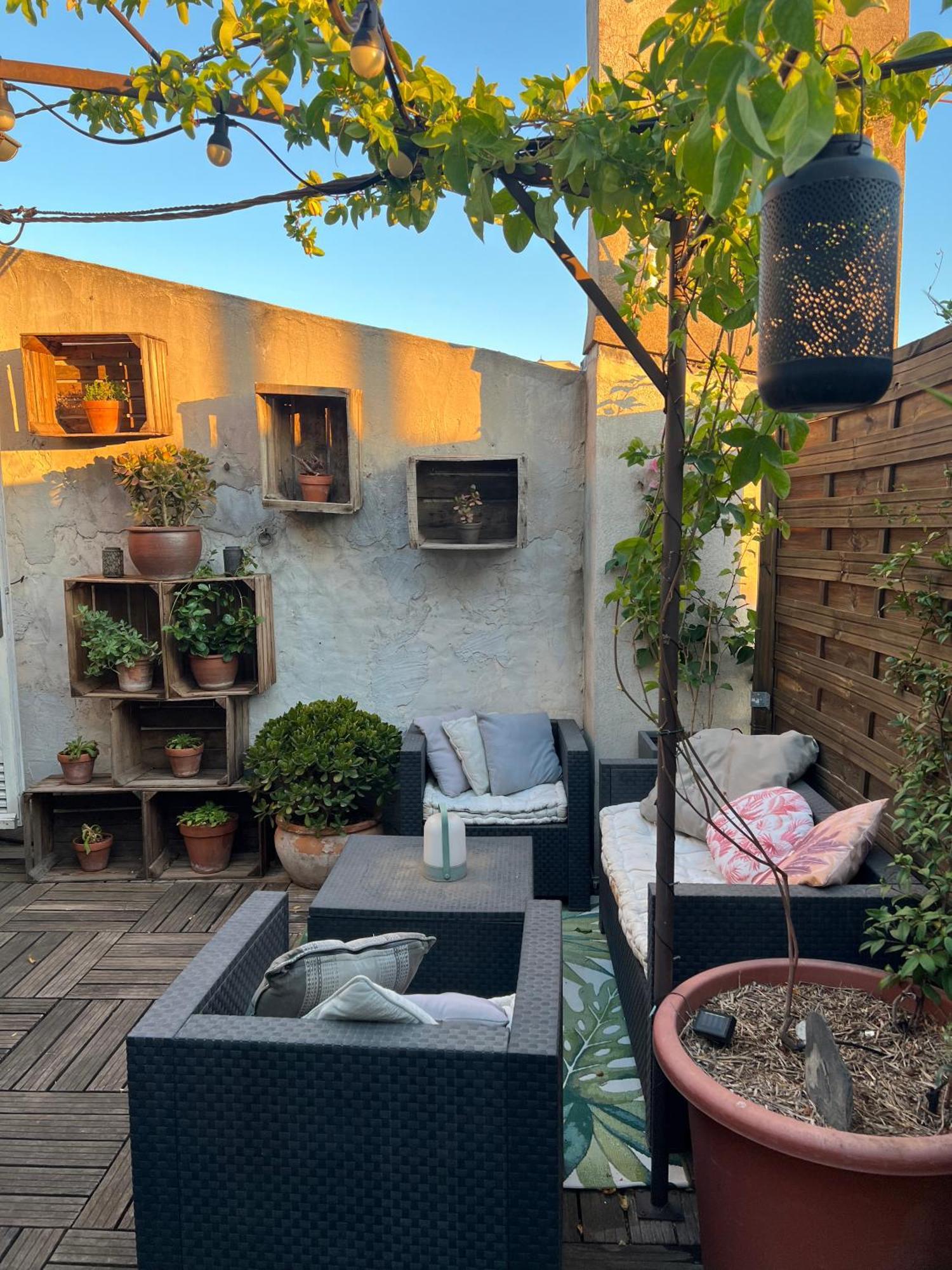 Chambre indépendante avec SDB-Terrasse privative. Centre ville Nîmes Extérieur photo